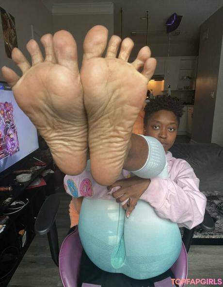 Littleebonyfeet nude leaked OnlyFans photo #266