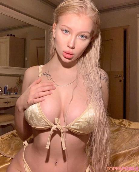 Sophia nude leaked OnlyFans photo #17