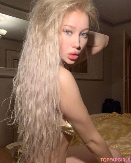 Sophia nude leaked OnlyFans photo #20
