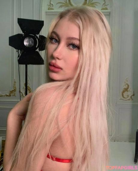 Sophia nude leaked OnlyFans photo #7