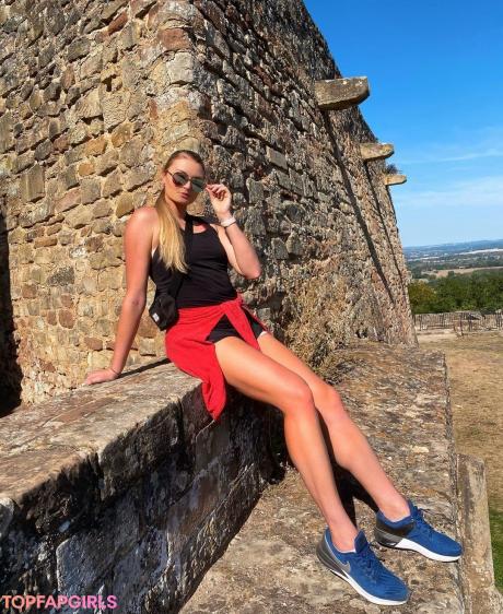 Klara nude leaked OnlyFans photo #8