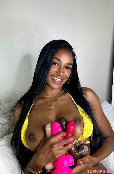 Drayadominicana nude leaked OnlyFans photo #4