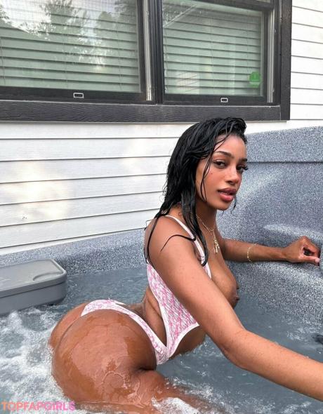 Drayadominicana nude leaked OnlyFans photo #7