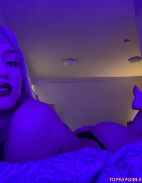 Miathearthoe nude leaked OnlyFans photo #7