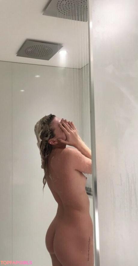 Louisa nude leaked OnlyFans photo #14