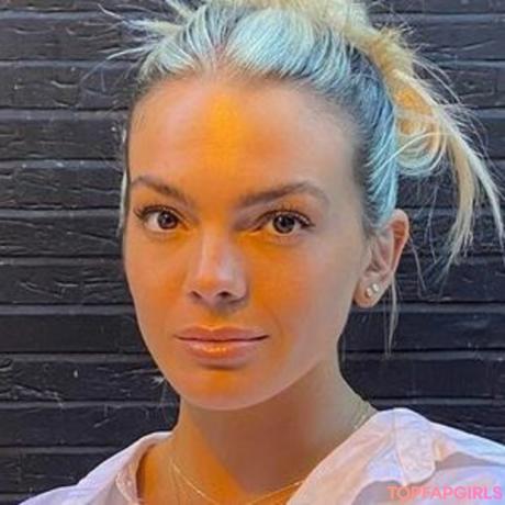 Louisa nude leaked OnlyFans photo #3