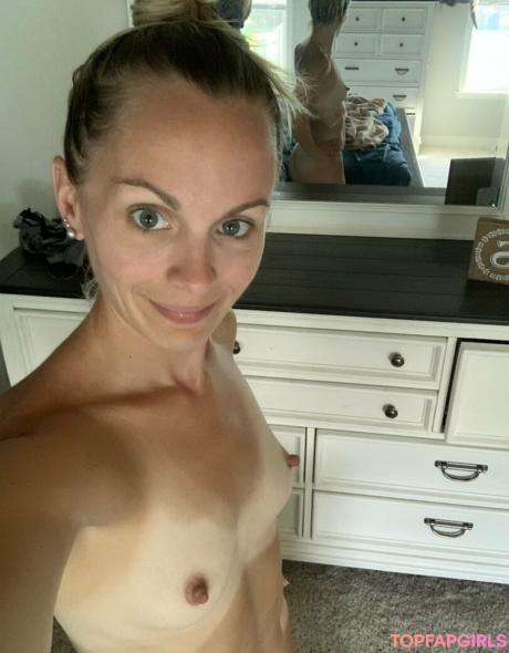 Littlewaistinyourface nude leaked OnlyFans photo #75