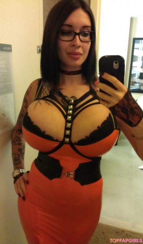 Ariane nude leaked OnlyFans photo #1