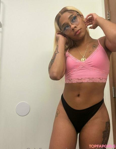 Moneyworldkardi nude leaked OnlyFans photo #84