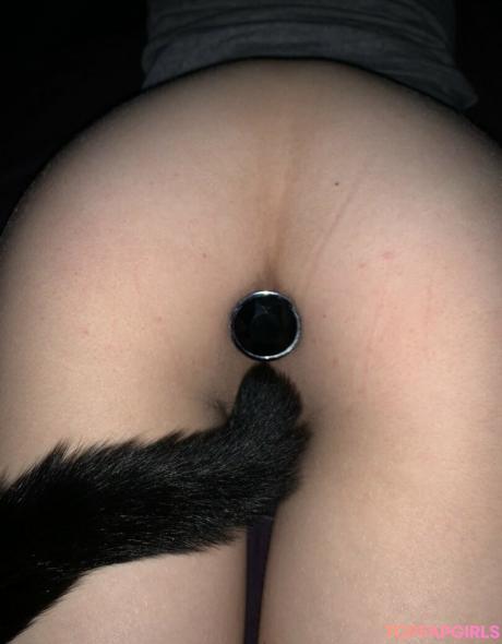 FrontDeskLady nude leaked OnlyFans photo #15