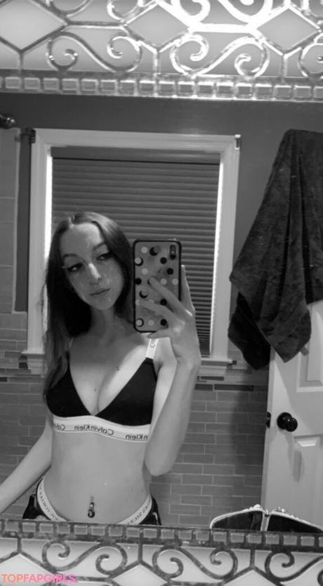 FrontDeskLady nude leaked OnlyFans photo #8