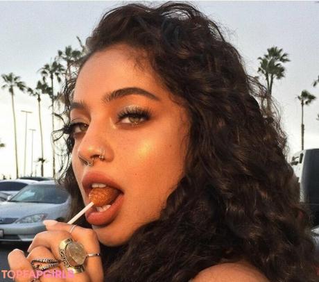 Kiana nude leaked OnlyFans photo #14