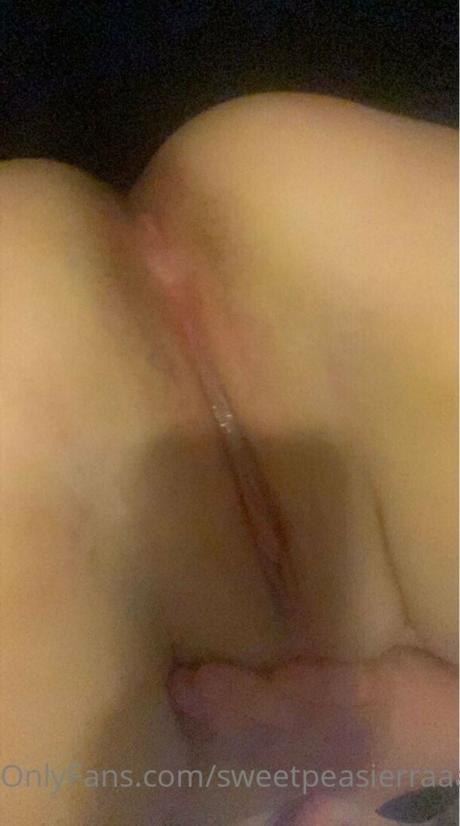 Sweetpeasierraaa nude leaked OnlyFans photo #23