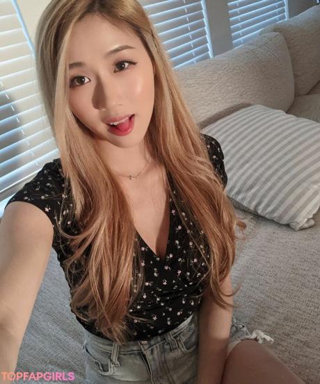 Yougelly nude leaked OnlyFans photo #15