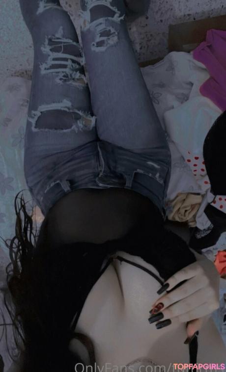 Aylin nude leaked OnlyFans photo #2