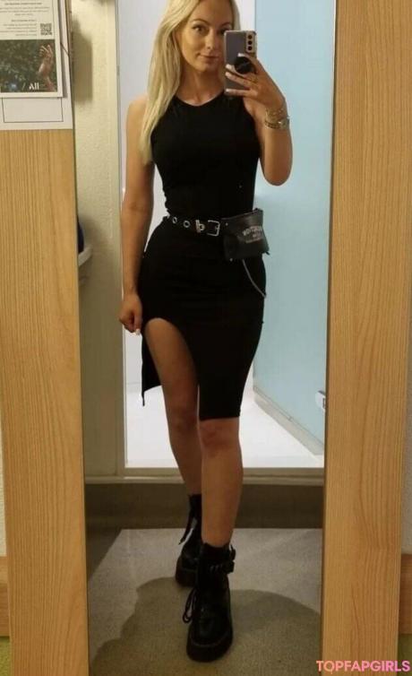 Chloxxhill nude leaked OnlyFans photo #39