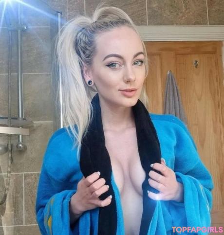 Chloxxhill nude leaked OnlyFans photo #49