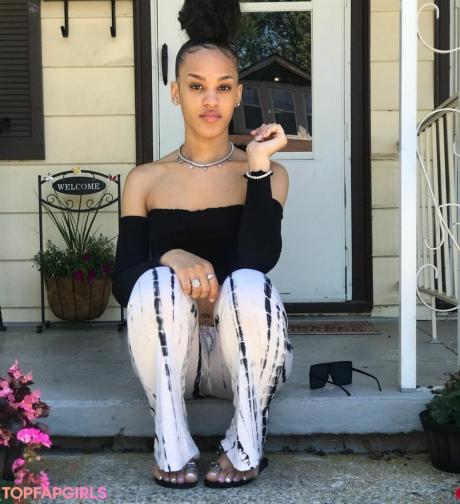 Tiahnie nude leaked OnlyFans photo #1