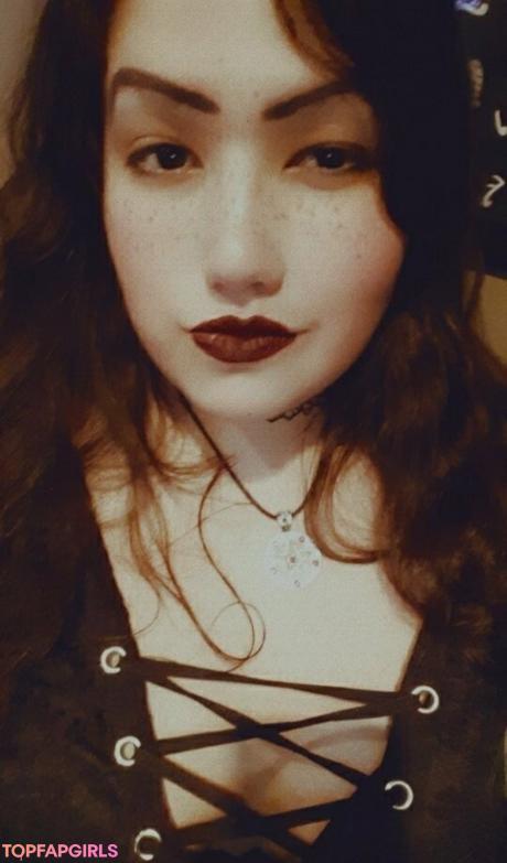 Spacevvitch666 nude leaked OnlyFans photo #32
