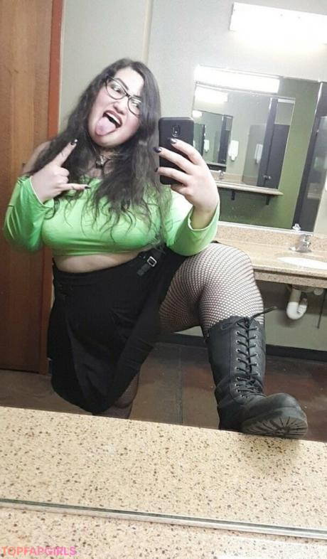 Spacevvitch666 nude leaked OnlyFans photo #35