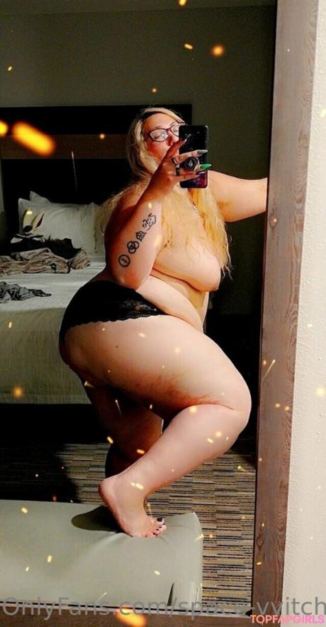 Spacevvitch666 nude leaked OnlyFans photo #43