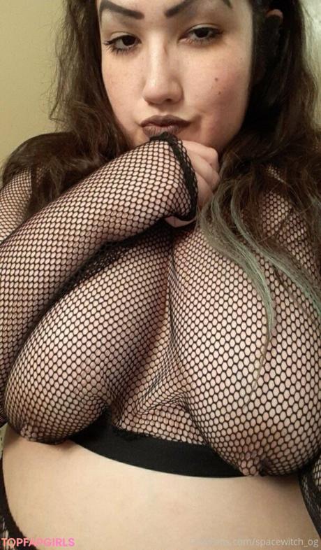 Spacevvitch666 nude leaked OnlyFans photo #6