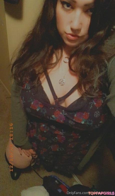 Spacevvitch666 nude leaked OnlyFans photo #80