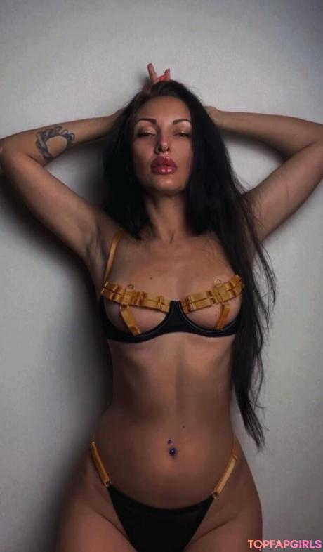 Tamila nude leaked OnlyFans photo #5