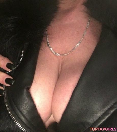 Uniquilyyours nude leaked OnlyFans photo #31