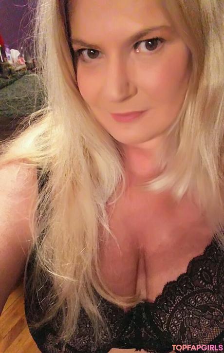 Uniquilyyours nude leaked OnlyFans photo #5