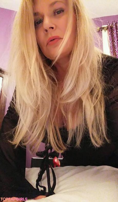 Uniquilyyours nude leaked OnlyFans photo #7