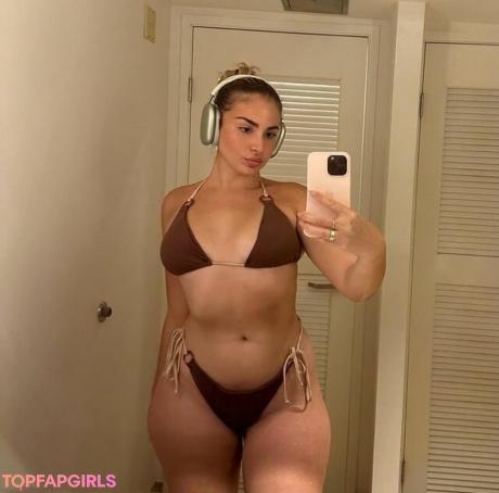 Emely nude leaked OnlyFans photo #15