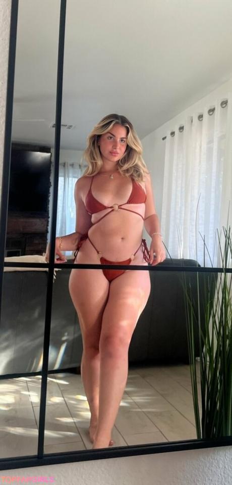 Emely nude leaked OnlyFans photo #6