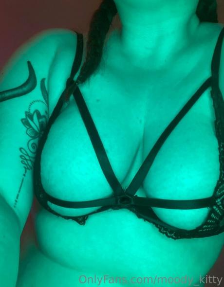 Moody_kitty nude leaked OnlyFans photo #34