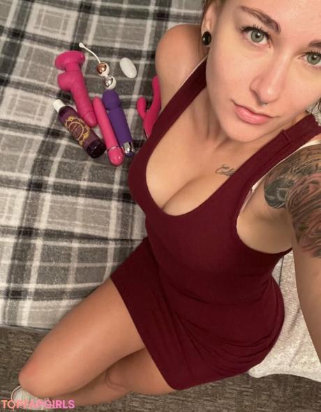 Erintakesrequests nude leaked OnlyFans photo #45