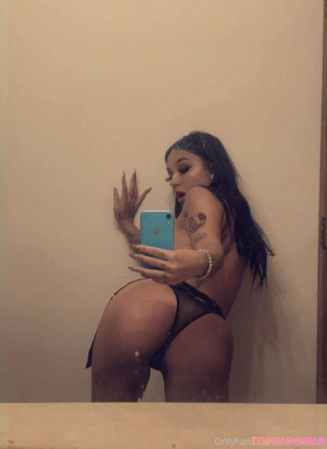 Miranda nude leaked OnlyFans photo #2