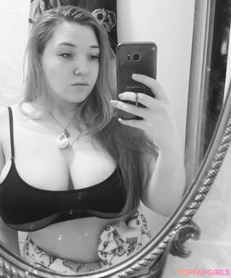 Ariel nude leaked OnlyFans photo #2