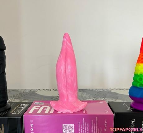 MoonAlessa nude leaked OnlyFans photo #388