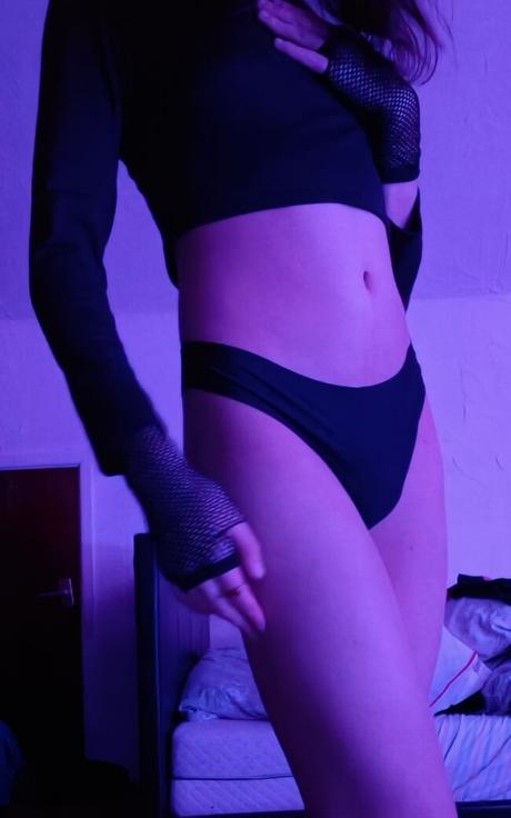 Silkiemoth95 nude leaked OnlyFans photo #4