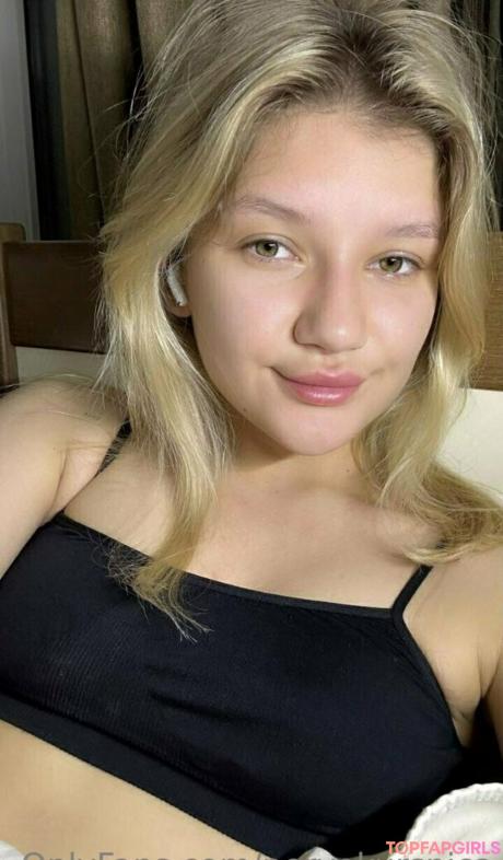 Pervokursnica nude leaked OnlyFans photo #82