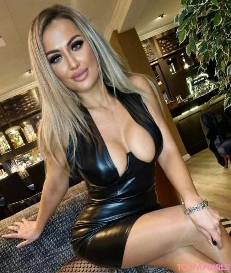 Milenka nude leaked OnlyFans photo #21