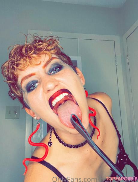 Reddhotqueen nude leaked OnlyFans photo #27