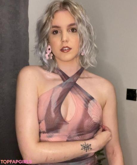 HoxieLoxie nude leaked OnlyFans photo #9
