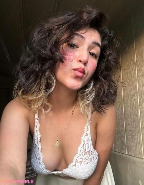Kristalqr nude leaked OnlyFans photo #13