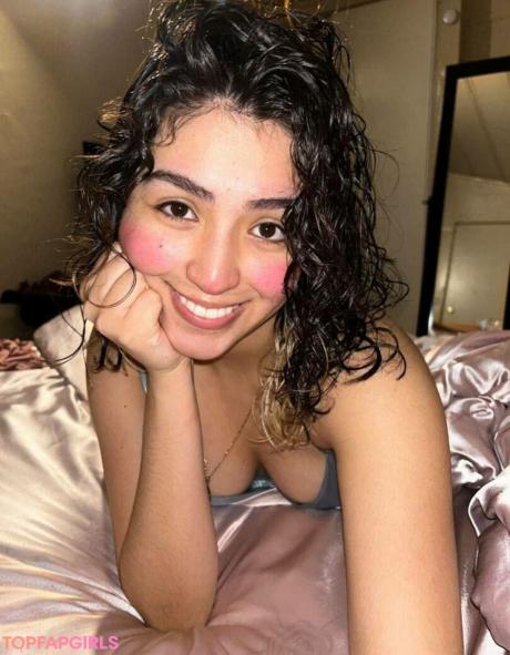 Kristalqr nude leaked OnlyFans photo #17