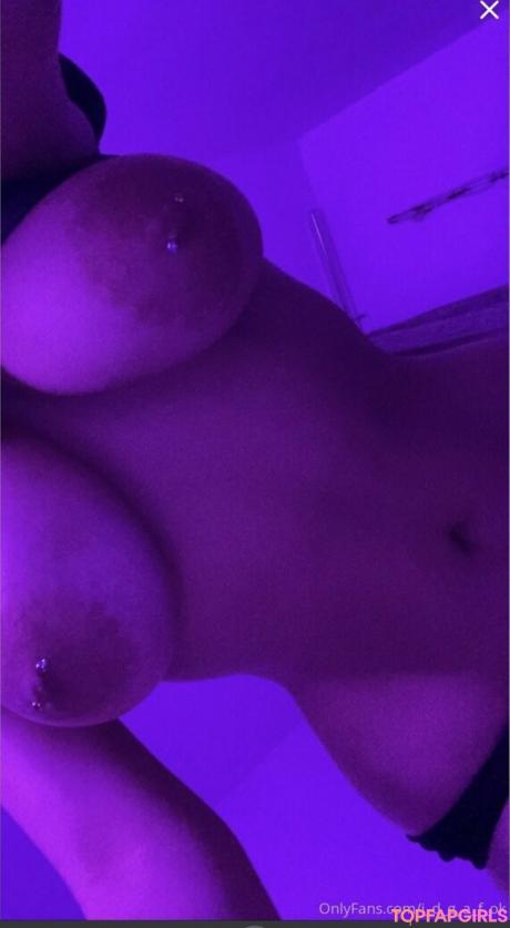 MamiNextDoor nude leaked OnlyFans photo #1