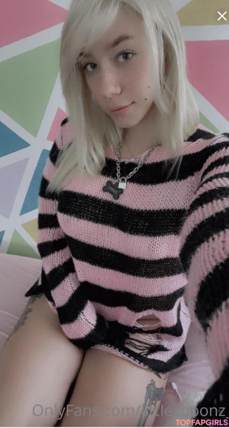 Little nude leaked OnlyFans photo #3
