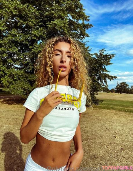 Curlyfriesjazzz nude leaked OnlyFans photo #6