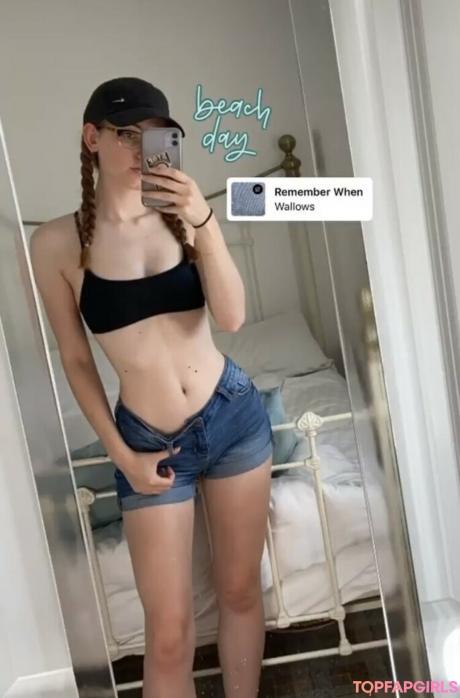 Em nude leaked OnlyFans photo #18