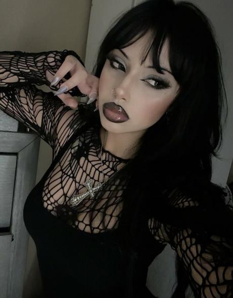 Vamppixiee nude leaked OnlyFans photo #1